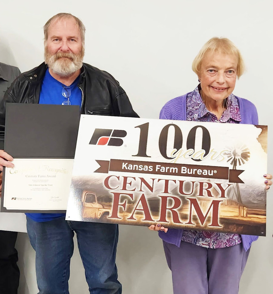 FARM BUREAU HONORS LOCAL FAMILIES