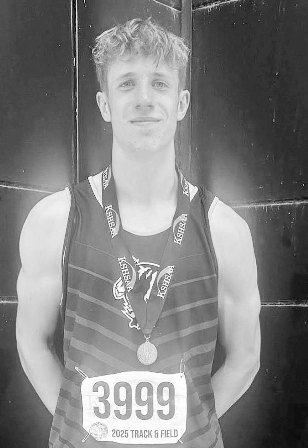 Freshman Logan Stockwell was a shining star for the Braves, placing 7th in the 300m hurdles. Stockwell is the 2nd freshman in school history to medal at State in an individual event (Kodi Downes – 2021 was first).