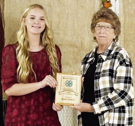 PRESENTED TOP 4-H AWARDS