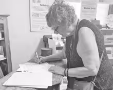 The great-granddaughter of Rev John Helmick