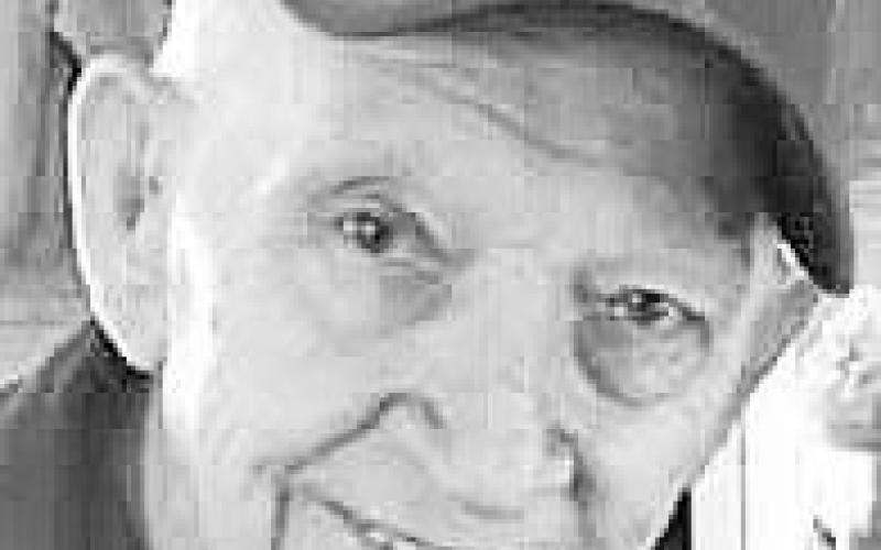 James Clyde (JC) Sarratt